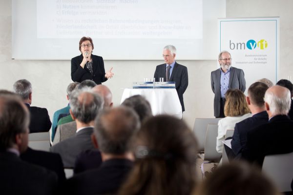 Theresia Vogel (Klima- und Energiefonds), Michael Paula (BMVIT), Theodor Zillner (BMVIT). 
