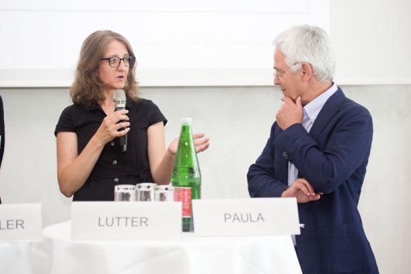 Podiumsdiskussion: Elvira Lutter (Klima- und Energiefonds), Michael Paula (BMVIT). 