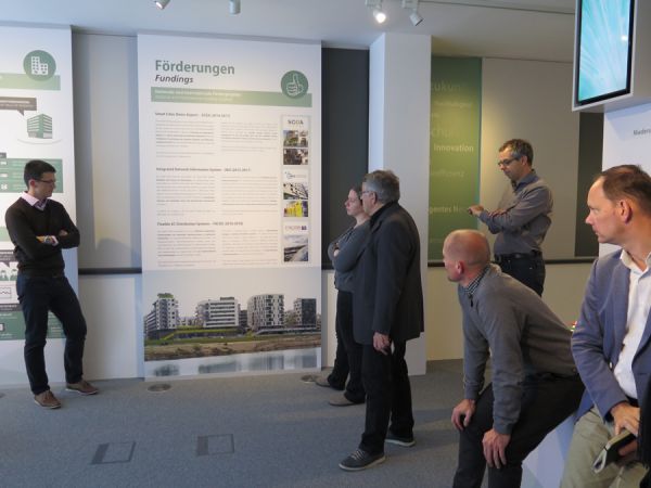 Beim Besuch bei der ASCR wurden auch aktuelle bzw. laufende Forschungsprojekte vorgestellt, wie Smart Cities Demo Aspern. 