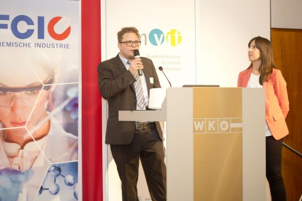 Simon Riepler, IFGAsota; Bianca Maria Lekube, Transfercenter für Kunststofftechnik GmbH. 