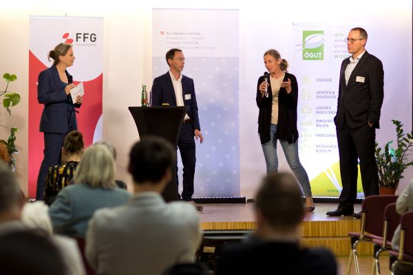 Veronika Reinberg (ÖGUT), Stefan Steinlechner (Montanuniversität Leoben), Bettina Muster (AEE - Institut für Nachhaltige Technologien), Jörg Fischer (JKU Linz)