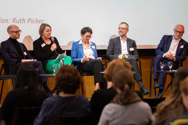 Podiumsdiskussion