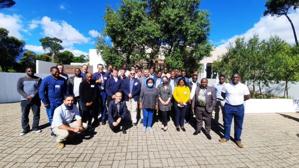 Die IEA SHC Solar Academy und SOLTRAIN (Southern African Solar Thermal Training and Demonstration Initiative) veranstalteten mit Unterstützung von SACREEE und SANEDI am Stellenbosch Institute for Advanced Study in Südafrika einen Fachkurs für Fachleute zum Thema „Solar Cooling for Sunbelt Regions” (Solare Kühlung für Regionen im Sonnengürtel). Insgesamt nahmen 46 Teilnehmer aus 7 Ländern teil, davon etwa 8 virtuell.

https://task65.iea-shc.org/Data/Sites/1/publications/IEA-SHC-Solar-Update--Solar-Academy-SACREEE.pdf
