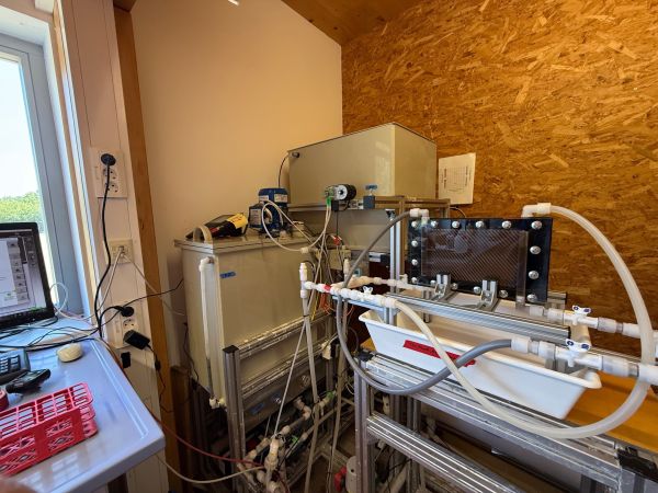 Membran Destillation Labor Versuchsanlage für Flachmembranen im Wasser- und prozesstechnischen Labor bei AEE INTEC, Gleisdorf, Österreich