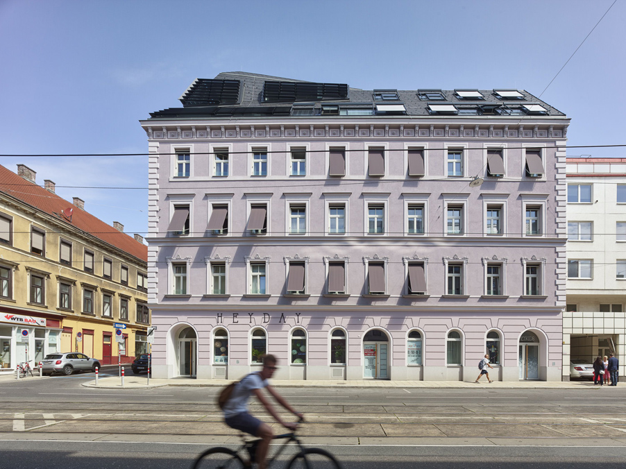 Wohnhaussanierung und Dachgeschoß-Ausbau, Mariahilfer Straße 182, Wien.
