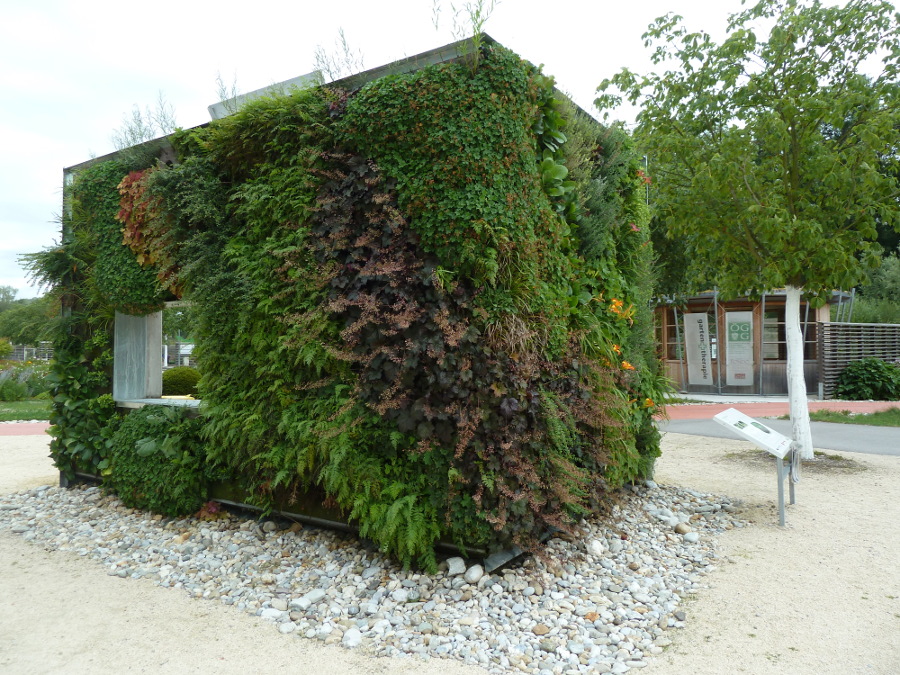 Model of a green facade